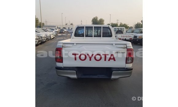 Buy Import Toyota Hilux White Car in Import - Dubai in Iles Buy Import Toyota Hilux White Car in Import - Dubai in Iles