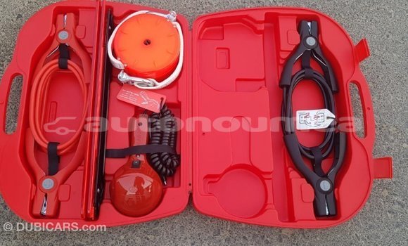 Buy Import Toyota Hilux White Car in Import - Dubai in Iles Buy Import Toyota Hilux White Car in Import - Dubai in Iles