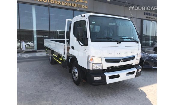 Buy Import Mitsubishi Carisma White Car in Import - Dubai in Iles Buy Import Mitsubishi Carisma White Car in Import - Dubai in Iles