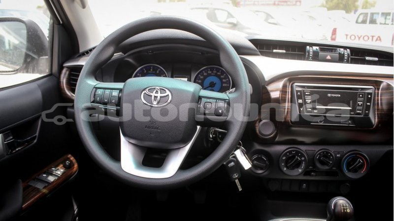 Big with watermark toyota hilux iles import dubai 3211