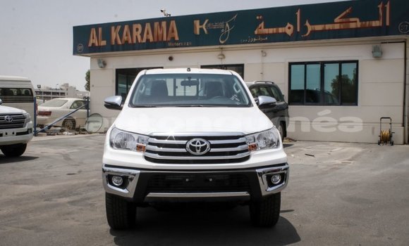 Buy Import Toyota Hilux White Car in Import - Dubai in Iles Buy Import Toyota Hilux White Car in Import - Dubai in Iles