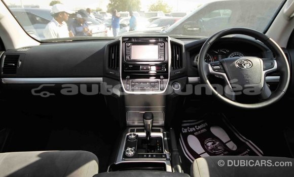 Acheter Import Voiture Toyota Land Cruiser Noir à Import - Dubai, Iles Acheter Import Voiture Toyota Land Cruiser Noir à Import - Dubai, Iles