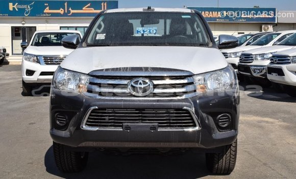 Acheter Import Voiture Toyota Hilux Autre à Import - Dubai, Iles Acheter Import Voiture Toyota Hilux Autre à Import - Dubai, Iles