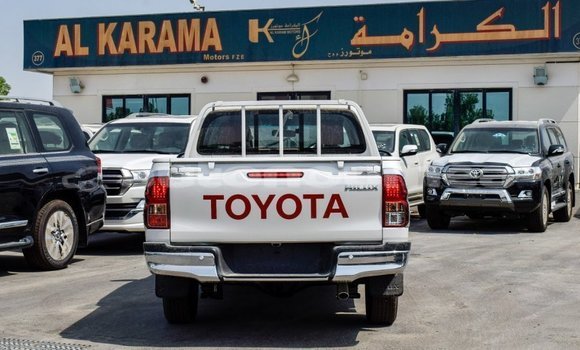 Acheter Import Voiture Toyota Hilux Blanc à Import - Dubai, Iles Acheter Import Voiture Toyota Hilux Blanc à Import - Dubai, Iles