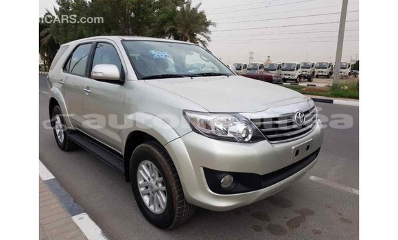 Acheter Import Voiture Toyota Fortuner Autre à Import - Dubai, Iles Acheter Import Voiture Toyota Fortuner Autre à Import - Dubai, Iles