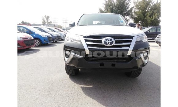 Buy Import Toyota Fortuner Black Car in Import - Dubai in Iles Buy Import Toyota Fortuner Black Car in Import - Dubai in Iles