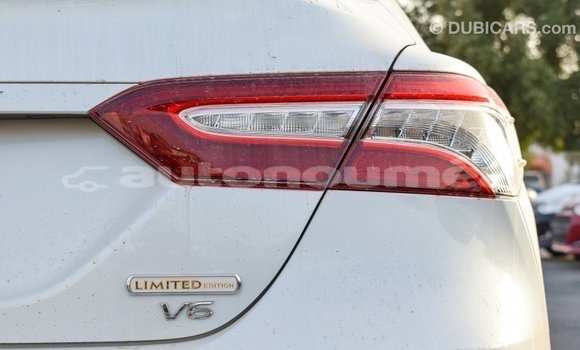 Buy Import Toyota Camry White Car in Import - Dubai in Iles Buy Import Toyota Camry White Car in Import - Dubai in Iles