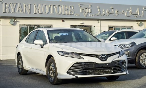 Buy Import Toyota Camry White Car in Import - Dubai in Iles Buy Import Toyota Camry White Car in Import - Dubai in Iles