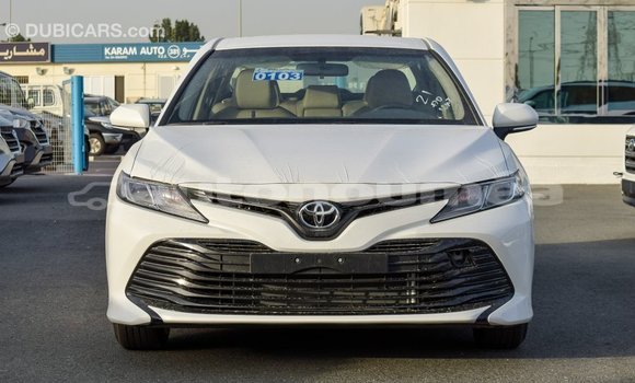 Buy Import Toyota Camry White Car in Import - Dubai in Iles Buy Import Toyota Camry White Car in Import - Dubai in Iles