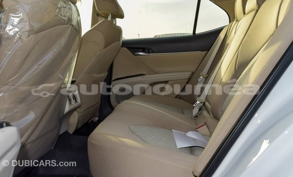 Buy Import Toyota Camry White Car in Import - Dubai in Iles Buy Import Toyota Camry White Car in Import - Dubai in Iles