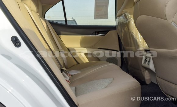 Buy Import Toyota Camry White Car in Import - Dubai in Iles Buy Import Toyota Camry White Car in Import - Dubai in Iles