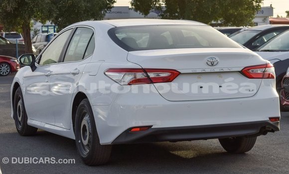 Buy Import Toyota Camry White Car in Import - Dubai in Iles Buy Import Toyota Camry White Car in Import - Dubai in Iles