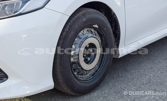 Buy Import Toyota Camry White Car in Import - Dubai in Iles Buy Import Toyota Camry White Car in Import - Dubai in Iles
