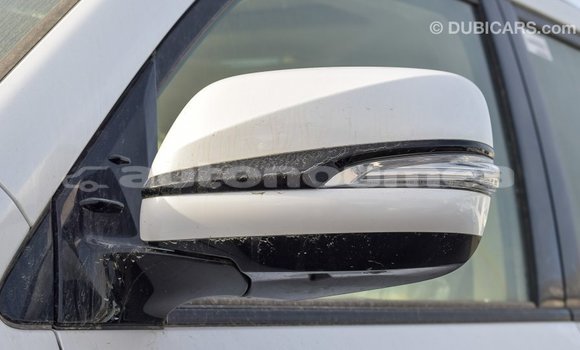 Buy Import Lexus LX White Car in Import - Dubai in Iles Buy Import Lexus LX White Car in Import - Dubai in Iles