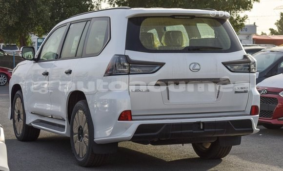 Buy Import Lexus LX White Car in Import - Dubai in Iles Buy Import Lexus LX White Car in Import - Dubai in Iles