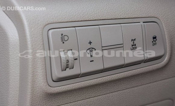 Buy Import Hyundai Tucson White Car in Import - Dubai in Iles Buy Import Hyundai Tucson White Car in Import - Dubai in Iles