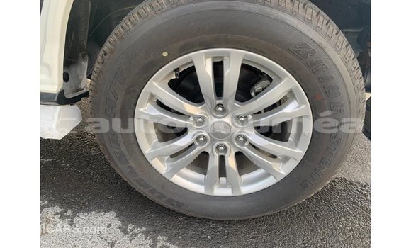 Buy Import Mitsubishi Pajero White Car in Import - Dubai in Iles Buy Import Mitsubishi Pajero White Car in Import - Dubai in Iles