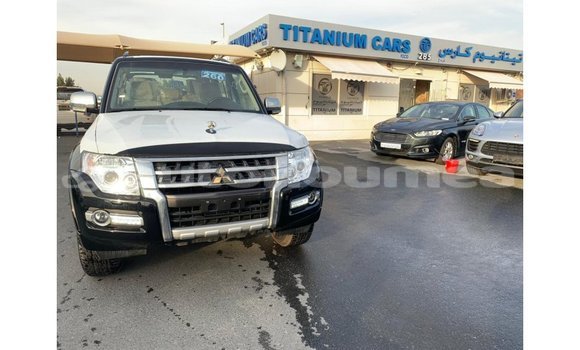 Buy Import Mitsubishi Pajero Black Car in Import - Dubai in Iles Buy Import Mitsubishi Pajero Black Car in Import - Dubai in Iles