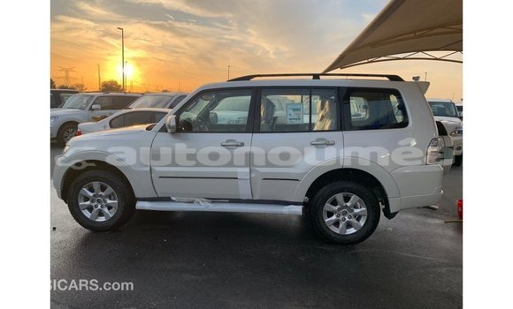 Buy Import Mitsubishi Pajero Black Car in Import - Dubai in Iles Buy Import Mitsubishi Pajero Black Car in Import - Dubai in Iles