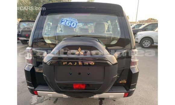 Buy Import Mitsubishi Pajero Black Car in Import - Dubai in Iles Buy Import Mitsubishi Pajero Black Car in Import - Dubai in Iles