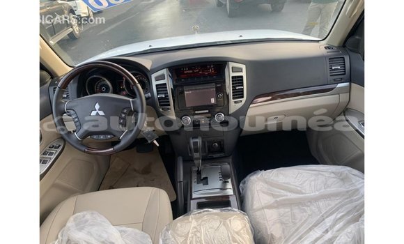 Buy Import Mitsubishi Pajero Black Car in Import - Dubai in Iles Buy Import Mitsubishi Pajero Black Car in Import - Dubai in Iles