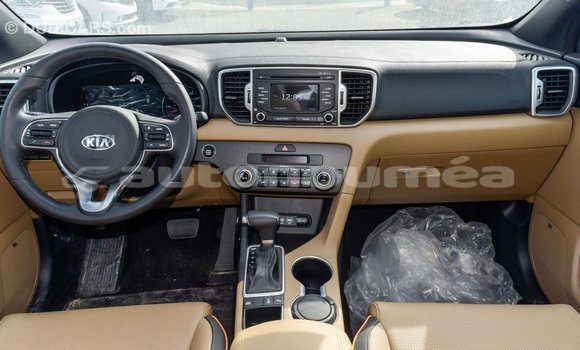 Buy Import Kia Sportage White Car in Import - Dubai in Iles Buy Import Kia Sportage White Car in Import - Dubai in Iles