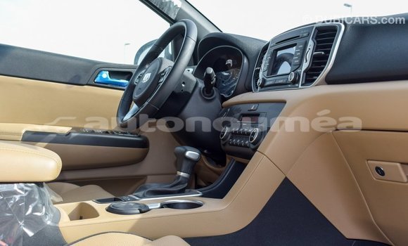 Buy Import Kia Sportage White Car in Import - Dubai in Iles Buy Import Kia Sportage White Car in Import - Dubai in Iles