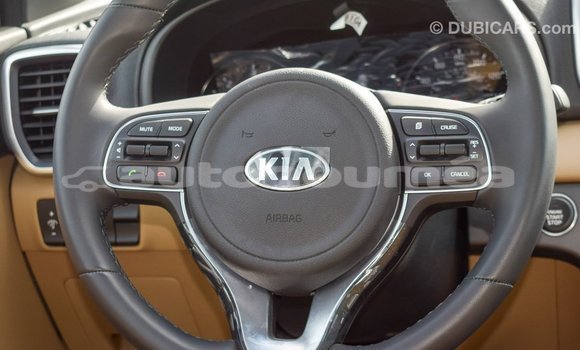 Buy Import Kia Sportage White Car in Import - Dubai in Iles Buy Import Kia Sportage White Car in Import - Dubai in Iles