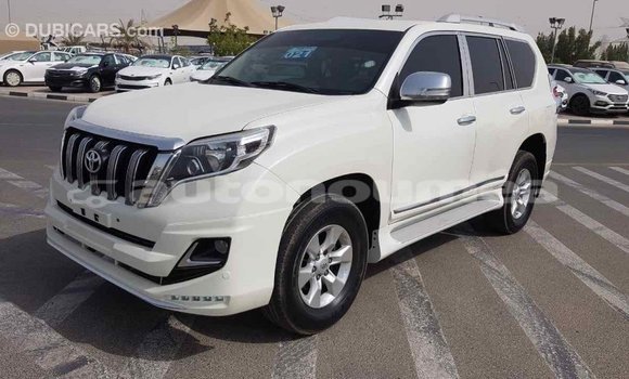 Acheter Import Voiture Toyota Prado Blanc à Import - Dubai, Iles Acheter Import Voiture Toyota Prado Blanc à Import - Dubai, Iles