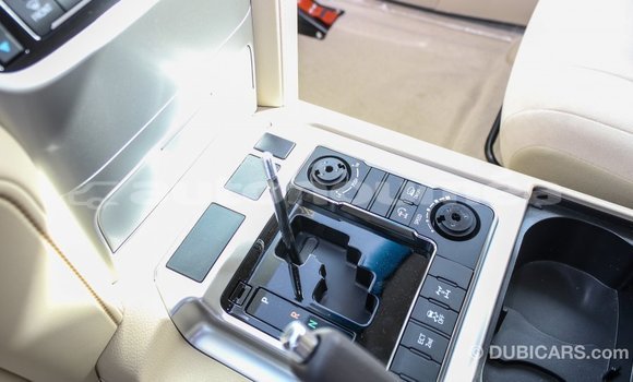 Acheter Import Voiture Toyota Land Cruiser Blanc à Import - Dubai, Iles Acheter Import Voiture Toyota Land Cruiser Blanc à Import - Dubai, Iles