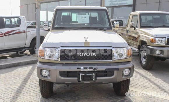 Acheter Import Voiture Toyota Land Cruiser Beige à Import - Dubai, Iles Acheter Import Voiture Toyota Land Cruiser Beige à Import - Dubai, Iles
