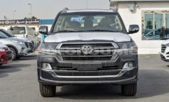 Buy Import Toyota Land Cruiser Other Car in Import - Dubai in Iles Buy Import Toyota Land Cruiser Other Car in Import - Dubai in Iles