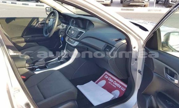 Acheter Import Voiture Honda Accord Autre à Import - Dubai, Iles Acheter Import Voiture Honda Accord Autre à Import - Dubai, Iles