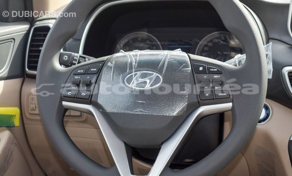 Buy Import Hyundai Tucson White Car in Import - Dubai in Iles Buy Import Hyundai Tucson White Car in Import - Dubai in Iles