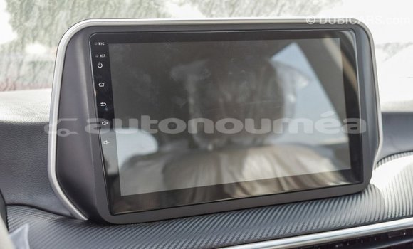 Buy Import Hyundai Tucson White Car in Import - Dubai in Iles Buy Import Hyundai Tucson White Car in Import - Dubai in Iles