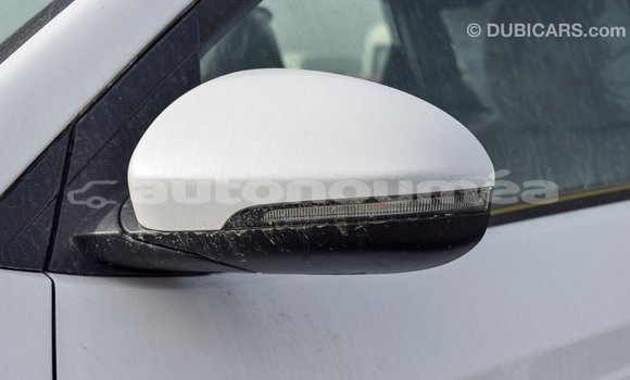 Buy Import Hyundai Tucson White Car in Import - Dubai in Iles Buy Import Hyundai Tucson White Car in Import - Dubai in Iles