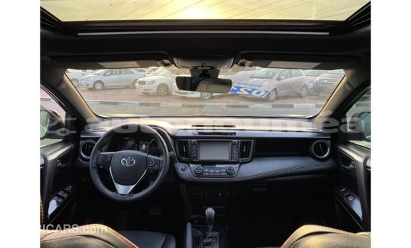 Acheter Import Utilitaire Toyota HiAce Autre à Import - Dubai, Iles Acheter Import Utilitaire Toyota HiAce Autre à Import - Dubai, Iles