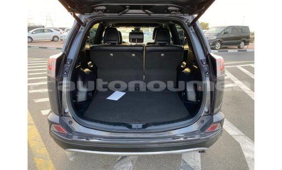 Acheter Import Utilitaire Toyota HiAce Autre à Import - Dubai, Iles Acheter Import Utilitaire Toyota HiAce Autre à Import - Dubai, Iles