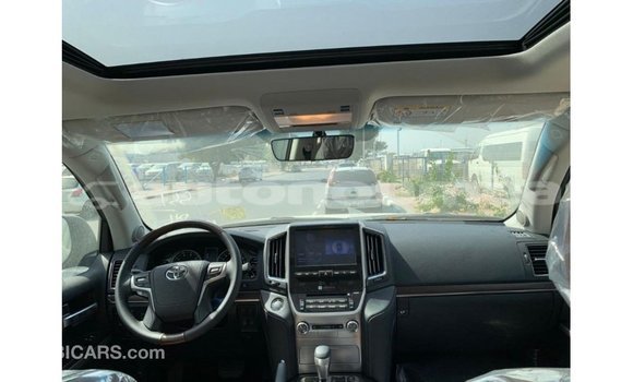 Buy Import Toyota Land Cruiser Black Car in Import - Dubai in Iles Buy Import Toyota Land Cruiser Black Car in Import - Dubai in Iles