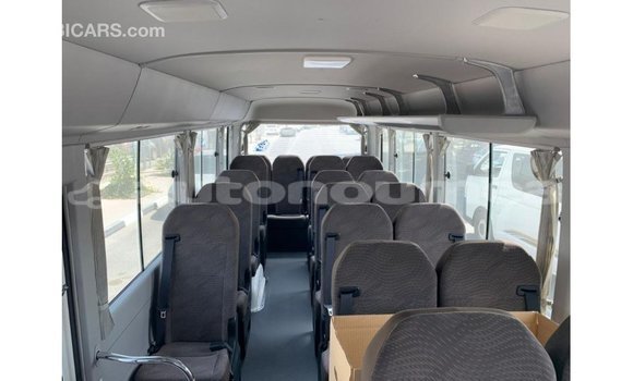 Buy Import Toyota Coaster White Car in Import - Dubai in Iles Buy Import Toyota Coaster White Car in Import - Dubai in Iles