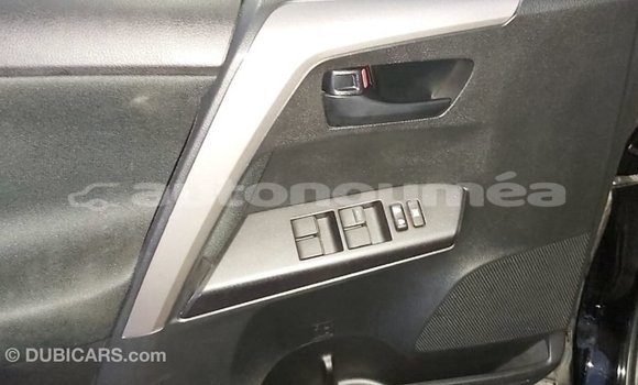 Buy Import Toyota HiAce Black Truck in Import - Dubai in Iles Buy Import Toyota HiAce Black Truck in Import - Dubai in Iles