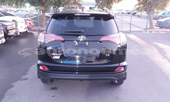 Buy Import Toyota HiAce Black Truck in Import - Dubai in Iles Buy Import Toyota HiAce Black Truck in Import - Dubai in Iles