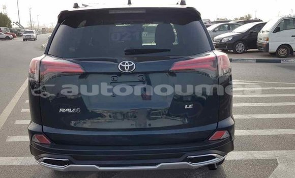 Acheter Import Voiture Toyota RAV4 Noir à Import - Dubai, Iles Acheter Import Voiture Toyota RAV4 Noir à Import - Dubai, Iles