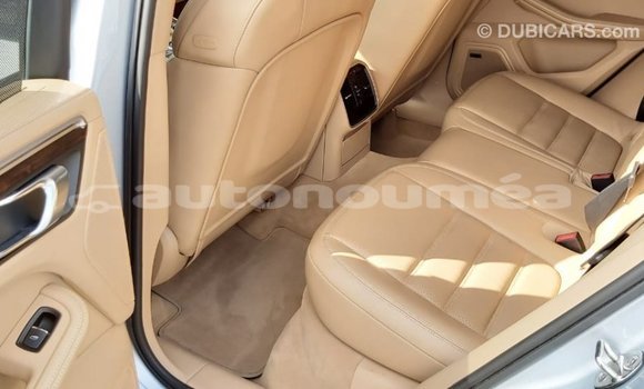 Buy Import Porsche Macan Other Car in Import - Dubai in Iles Buy Import Porsche Macan Other Car in Import - Dubai in Iles