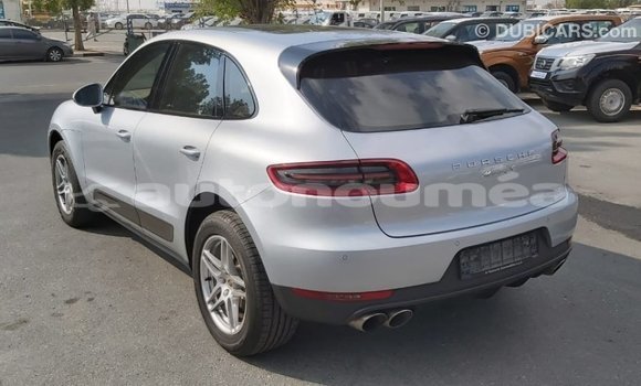 Buy Import Porsche Macan Other Car in Import - Dubai in Iles Buy Import Porsche Macan Other Car in Import - Dubai in Iles