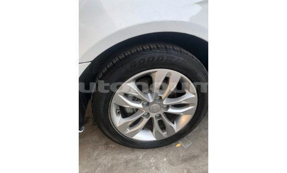 Buy Import Geely Emgrand 7 White Car in Import - Dubai in Iles Buy Import Geely Emgrand 7 White Car in Import - Dubai in Iles