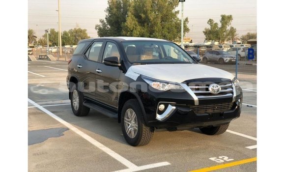Acheter Import Voiture Toyota Fortuner Noir à Import - Dubai, Iles Acheter Import Voiture Toyota Fortuner Noir à Import - Dubai, Iles