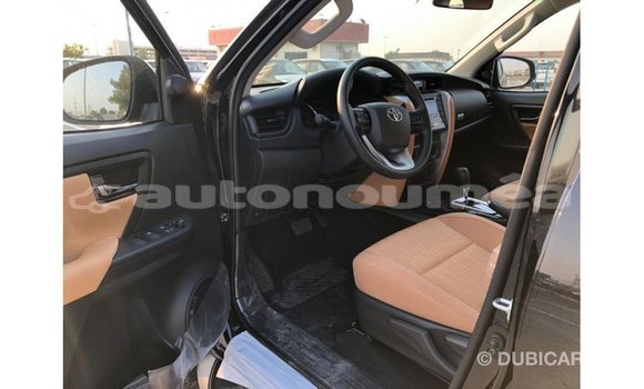 Acheter Import Voiture Toyota Fortuner Noir à Import - Dubai, Iles Acheter Import Voiture Toyota Fortuner Noir à Import - Dubai, Iles