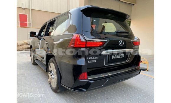 Acheter Import Voiture Lexus LX Noir à Import - Dubai, Iles Acheter Import Voiture Lexus LX Noir à Import - Dubai, Iles