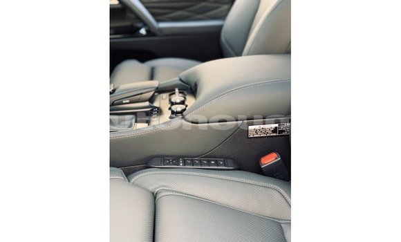 Acheter Import Voiture Lexus LX Noir à Import - Dubai, Iles Acheter Import Voiture Lexus LX Noir à Import - Dubai, Iles